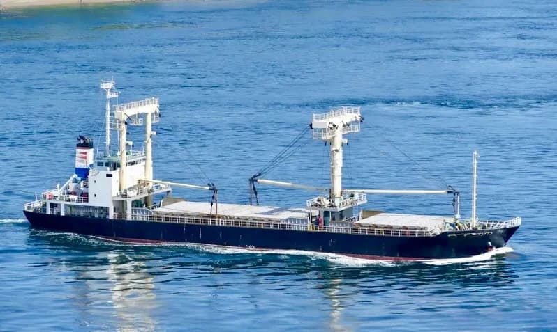 General Cargo Ship (TWEEN DECKER)