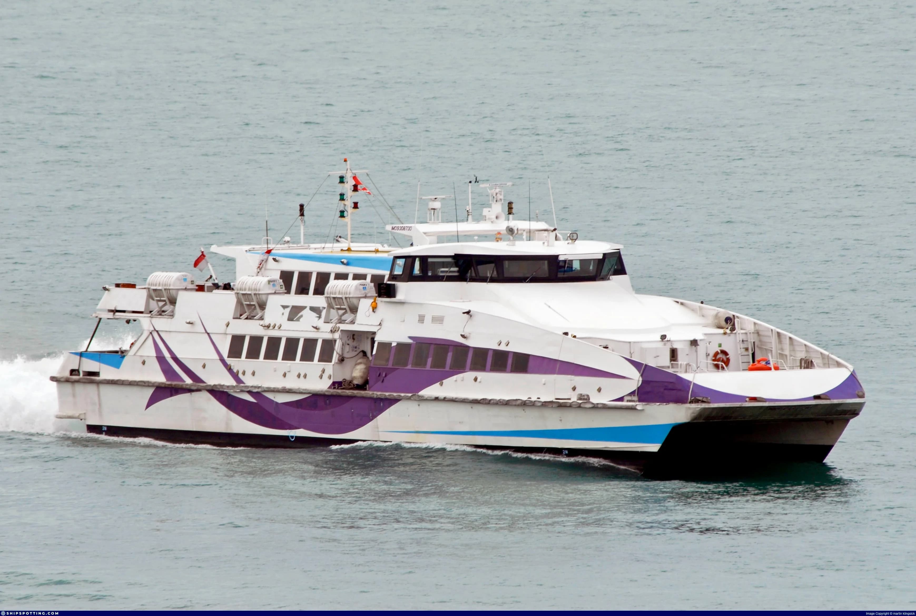 CATAMARAN TYPE OF PASSENGER SHIP