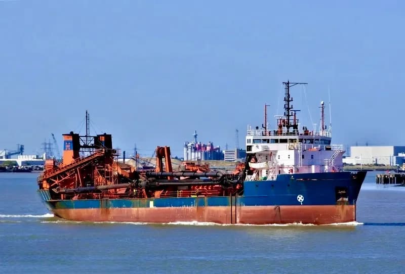 Suction Dredger