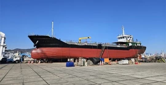PRODUCT TANKER